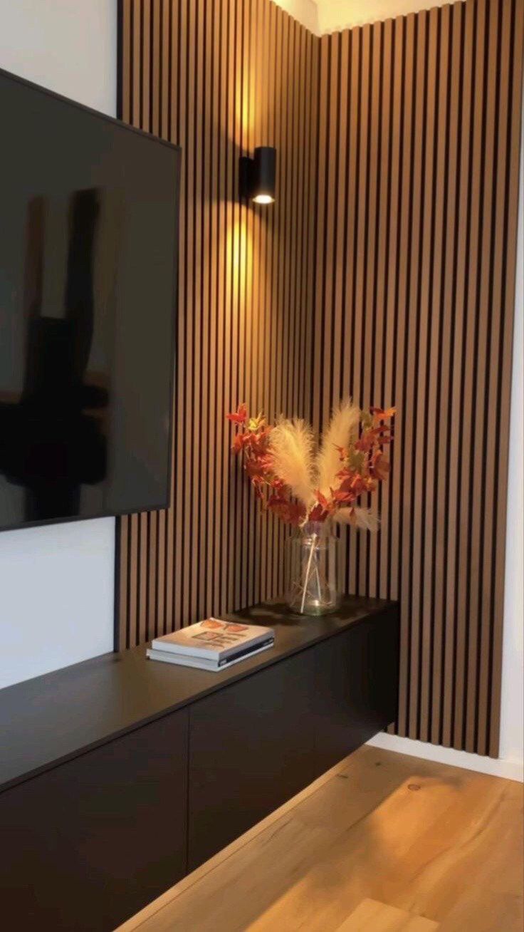 بديل خشب خلفية تلفزيون في المدينة المنورة بتشطيب احترافي